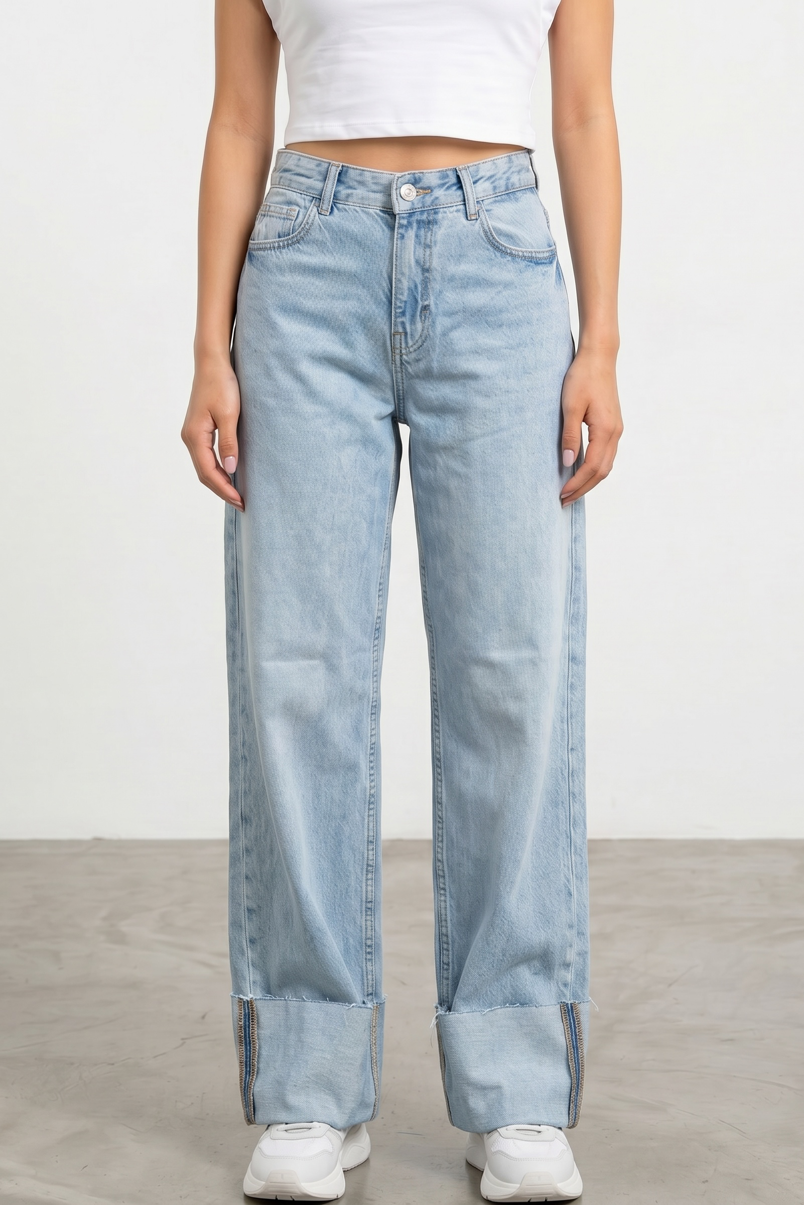 Straight Turned Up Jeans - Light Blue