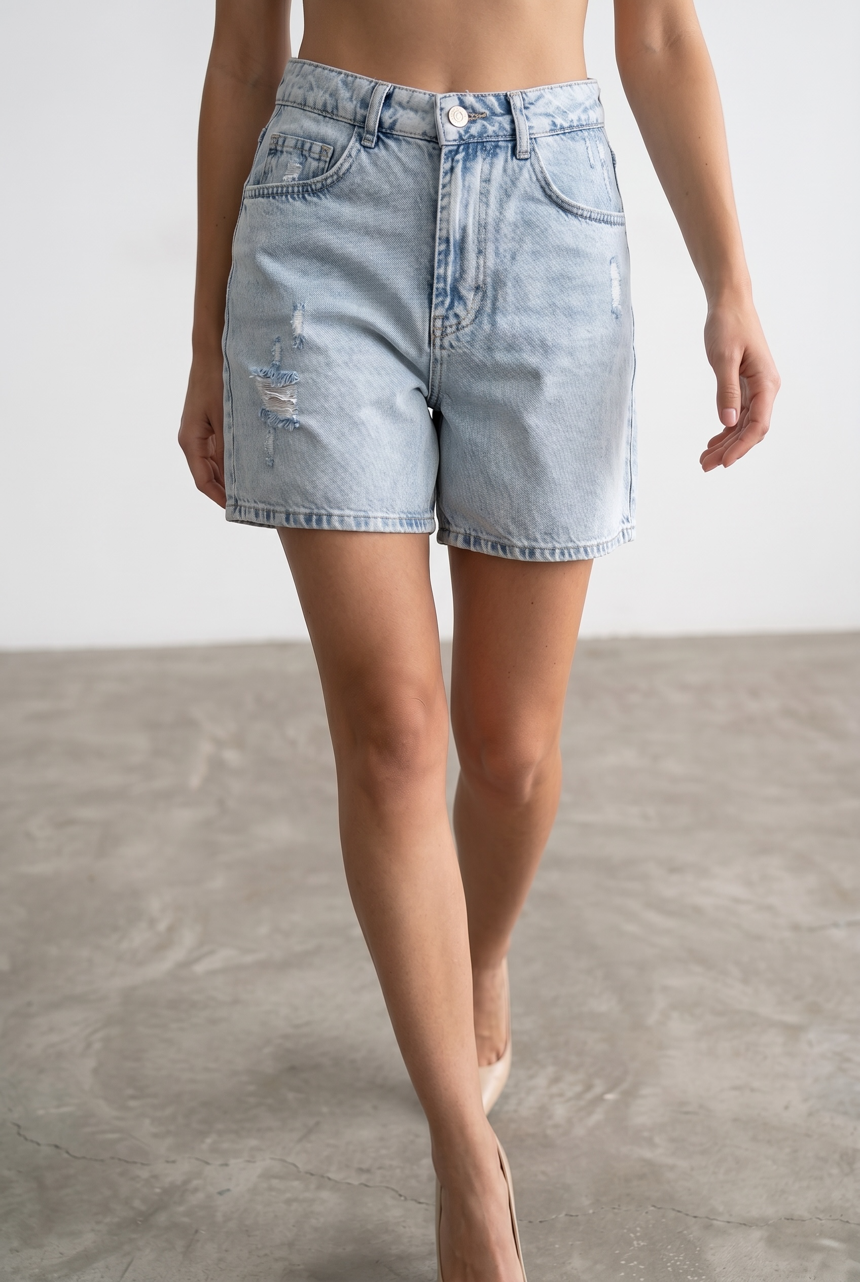 Distressed Short - Stone Blue