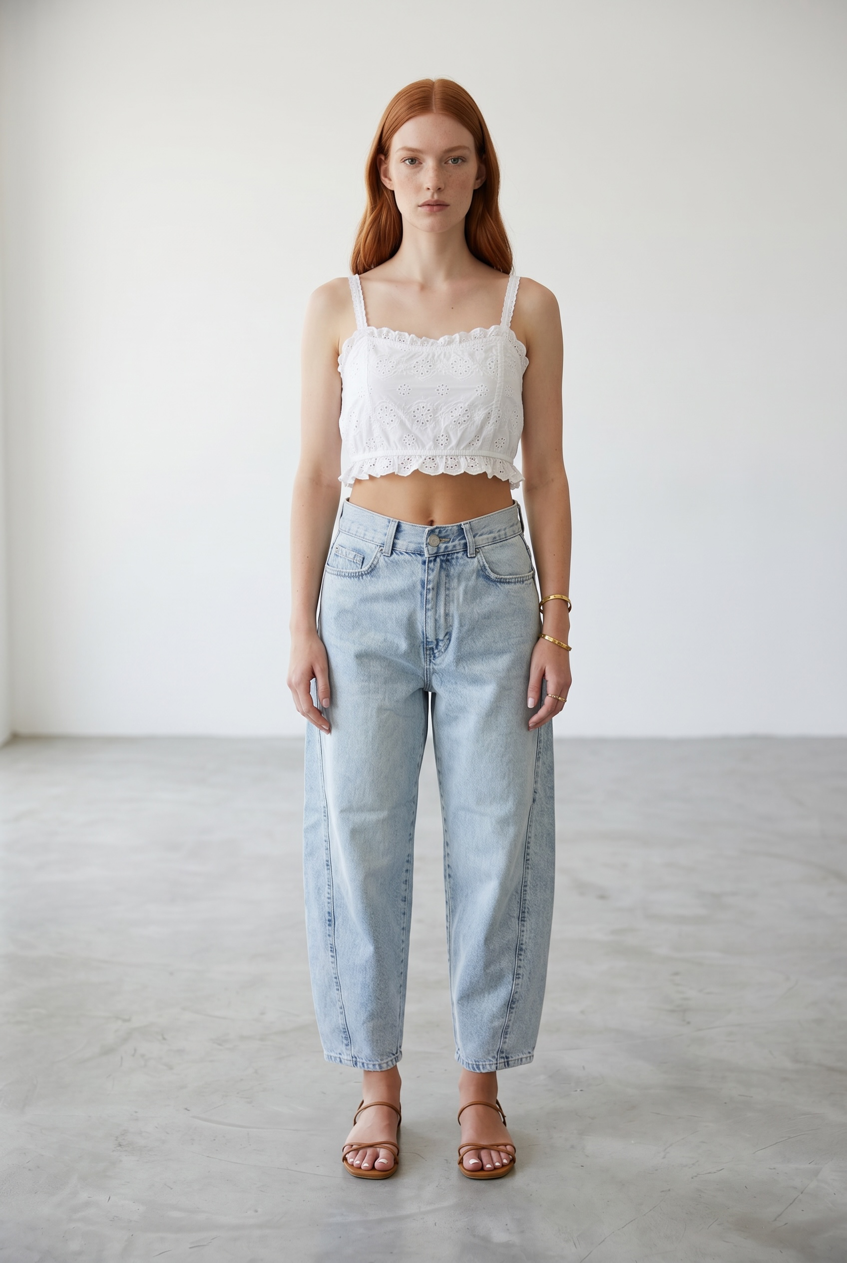 Mid Rise Carrot Jeans - Light Blue