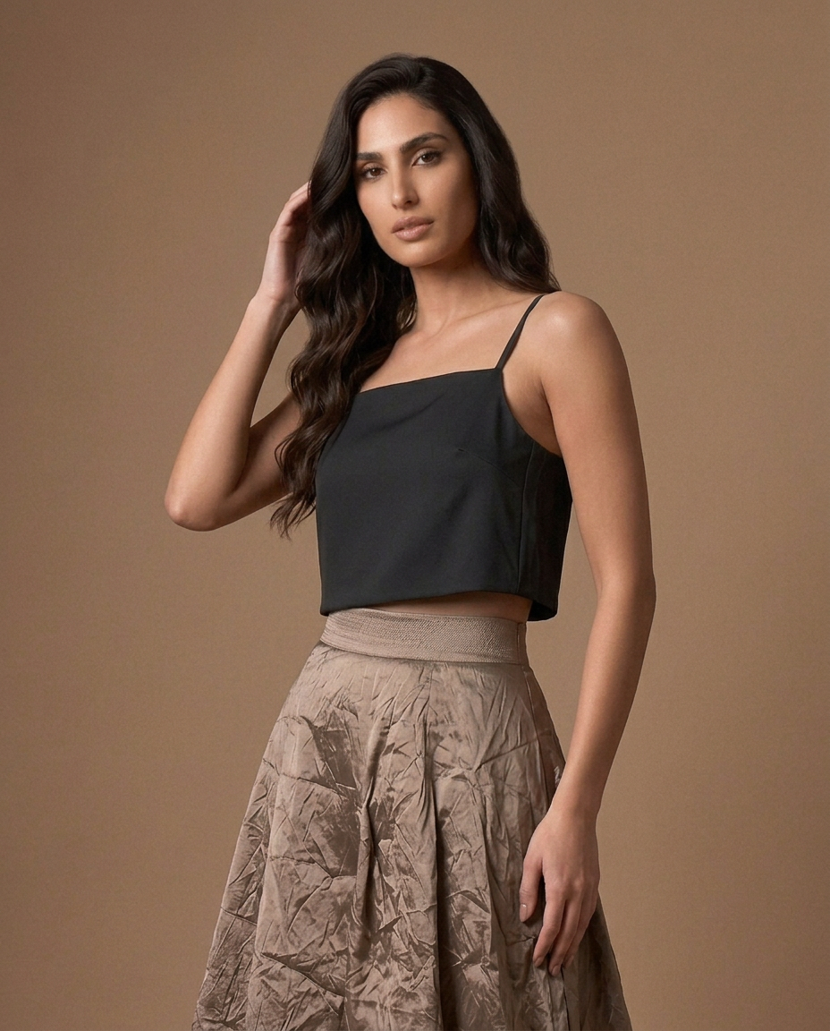 Muse Top With Back Buttons - Black